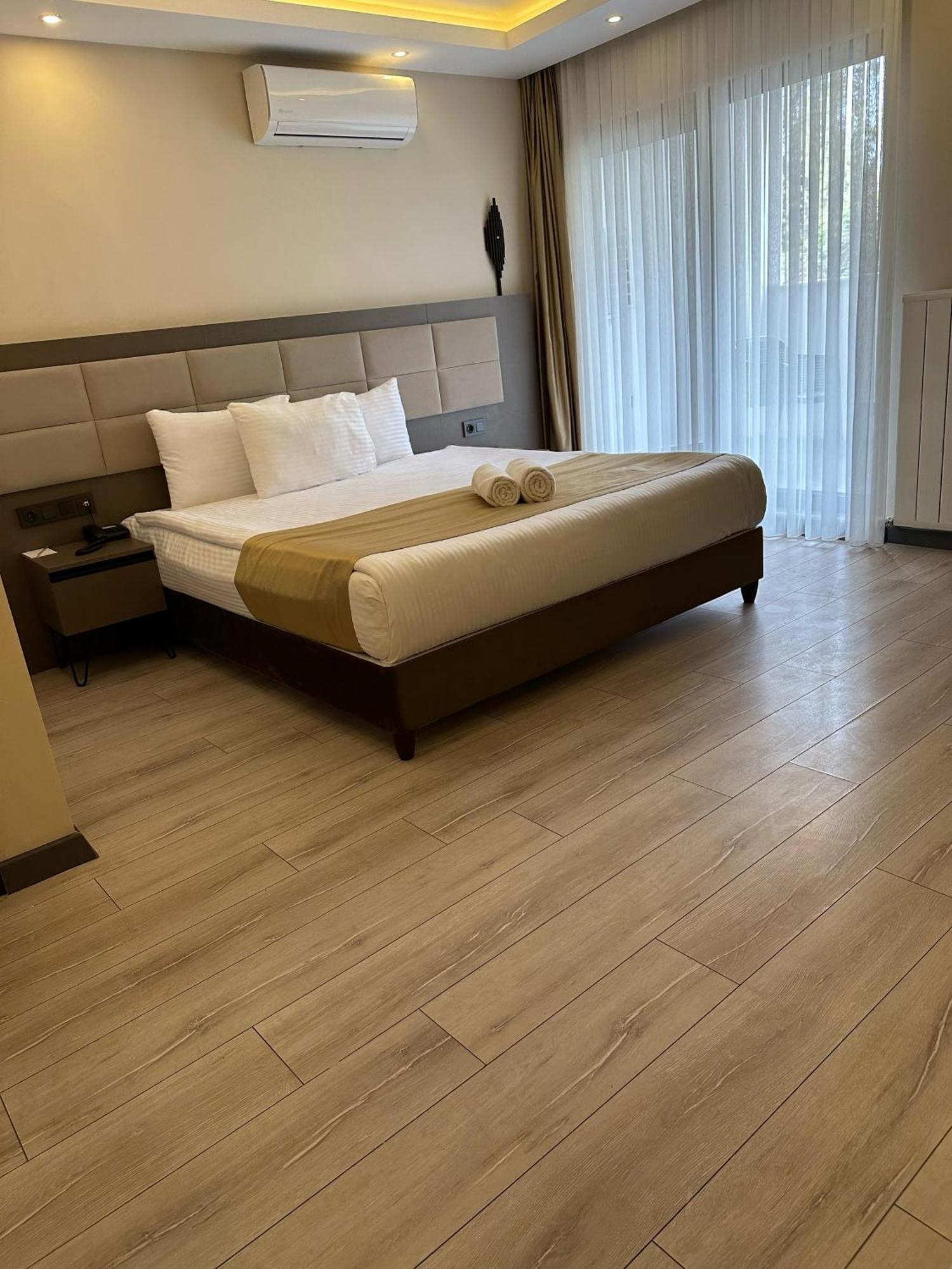 Hotel Magıa *